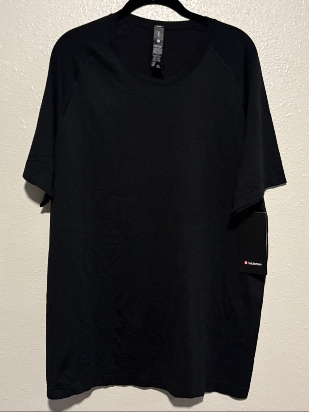 lululemon athletica Men's Black Short Sleeve Crew Tee